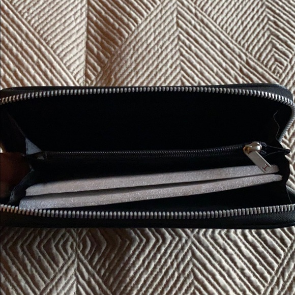 NWT Halston Madeline zip around black wallet - Picture 2 of 3